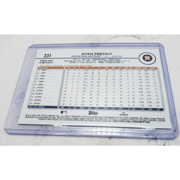 2024 Topps Series 1 Ryan Pressly Royal Blue Parallel #331 Houston Astros - Picture 4 of 4